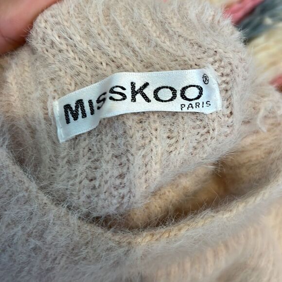 Miss Koo Paris pink sweater with Fur Patches - Picture 5 of 6
